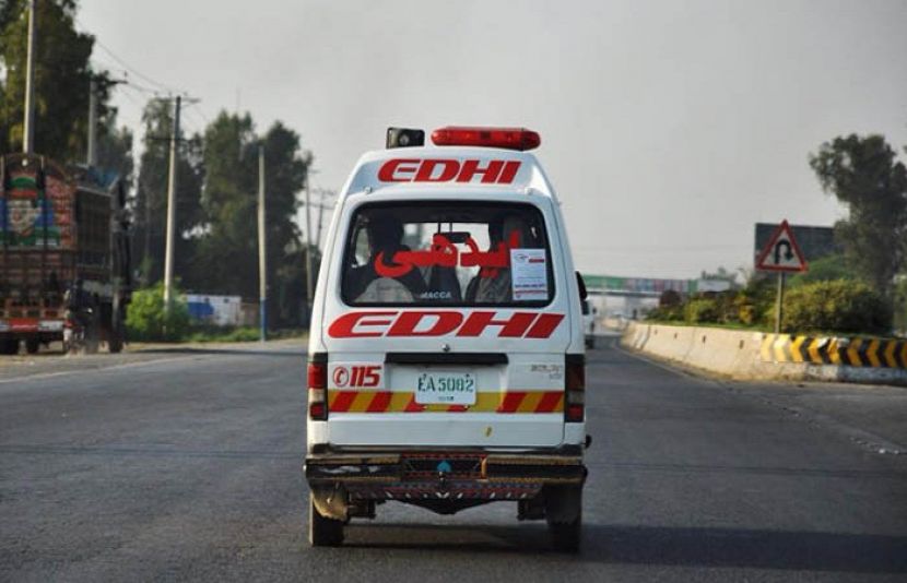 صوبہ سندھ کے شہر کشمور میں وین میں سلنڈ رپھٹ گیا اور 2 بچوں سمیت 5 افراد جھلس کر جاں بحق ہوگئے