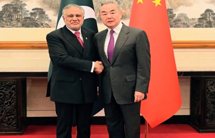 اسحاق ڈار کا دورہ چین، سی پیک سمیت مختلف شعبوں میں تعاون کو نئی جہت دینے پر اتفاق