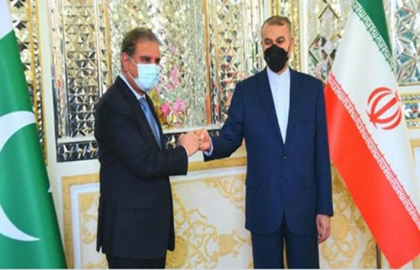 ایران کے وزیر خارجہ حسین امیر عبداللہیان اور وزیر خارجہ مخدوم شاہ محمود قریشی