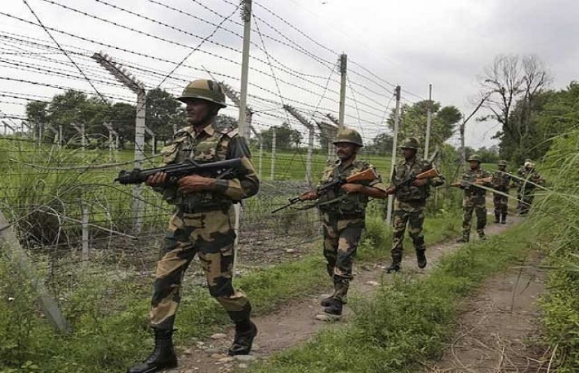 لائن آف کنٹرول پر بھارتی فوج کی بلااشتعال فائرنگ کے نتیجے میں پاک فوج کے 2 افسران زخمی ہوئے ہیں۔