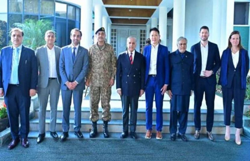 بائنانس کے گلوبل سی ای او رچرڈ ٹینگ کی وزیرِ اعظم شہباز شریف سے اورآرمی چیف سے ملاقاتیں