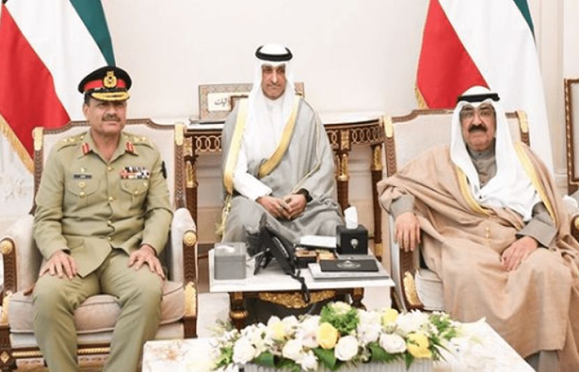 چیف آف آرمی اسٹاف جنرل عاصم منیر نے خلیجی ریاست کے سرکاری دورے کے دوران کویت کے ولی عہد شیخ مشعل الجابر الصباح سے ملاقات کی