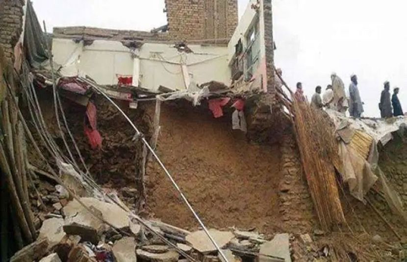 خیبر پختونخوا میں بارشوں کے باعث مختلف حادثات میں 9 افراد جاں بحق ہوگئے