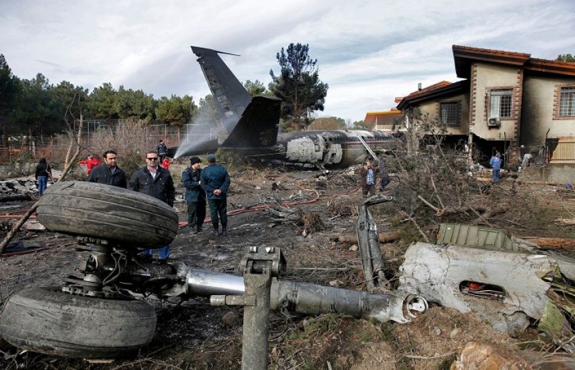 ایران میں تباہ ہونے والے کرغستانی طیارے کا منظر