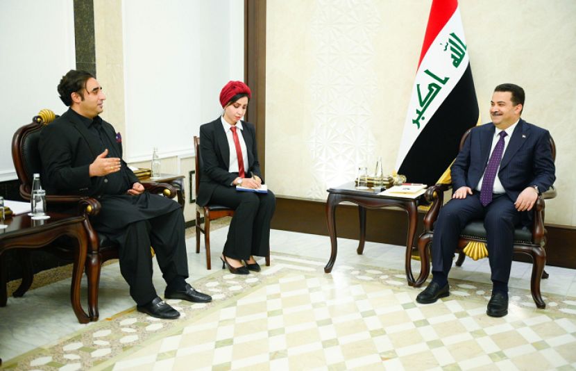 وزیر خارجہ بلاول بھٹو زرداری نے عراقی وزیر اعظم محمد شیاع السوڈانی سے پیر کو بغداد میں ملاقات کی۔