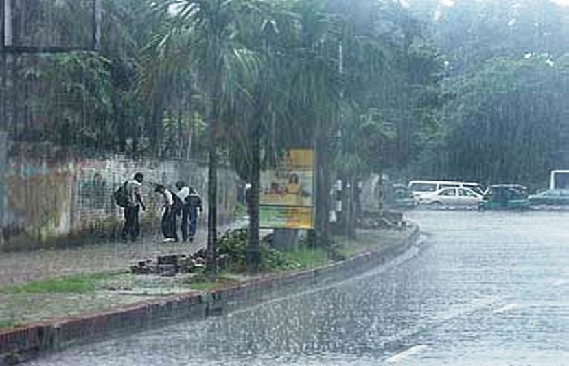 اسلام آباد :وقفے وقفے سے موسلادھار بارش  کا  سلسلہ  جاری