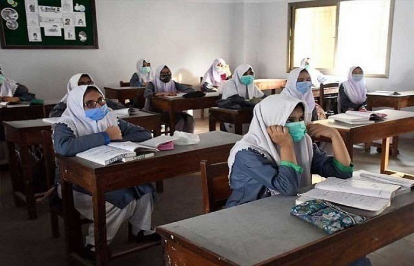 سندھ میں آٹھویں جماعت تک کلاسز معطل کرنے کا فیصلہ کر دیا ہے