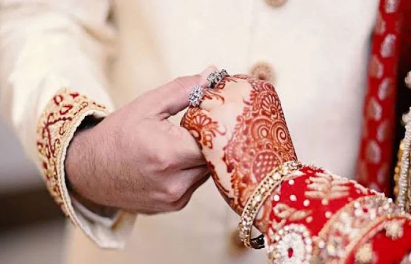 دو غیر ملکی خواتین شادی کے لیے کوٹ ادو پہنچیں