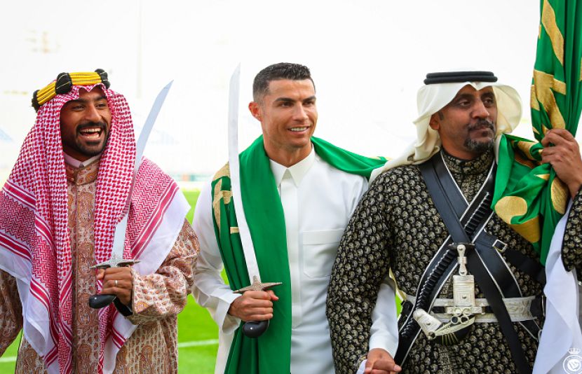 رونالڈو کا سعودی عرب کے یومِ تاسیس پر تلوار کے ساتھ رقص