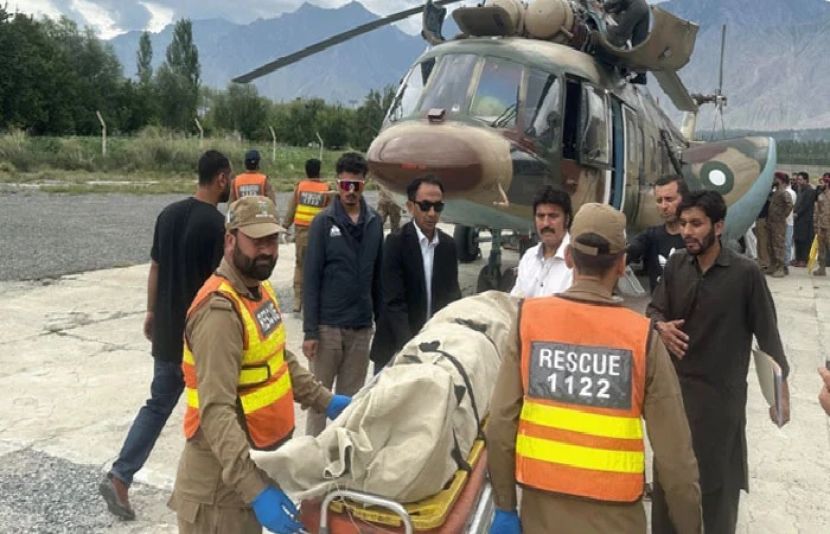 پاکستان آرمی ایوی ایشن نے بڑا ریسکیو آپریشن کرتے ہوئے براڈ پیک سے سات غیر ملکی کوہ پیماؤں کی لاشیں برآمد کرلیں