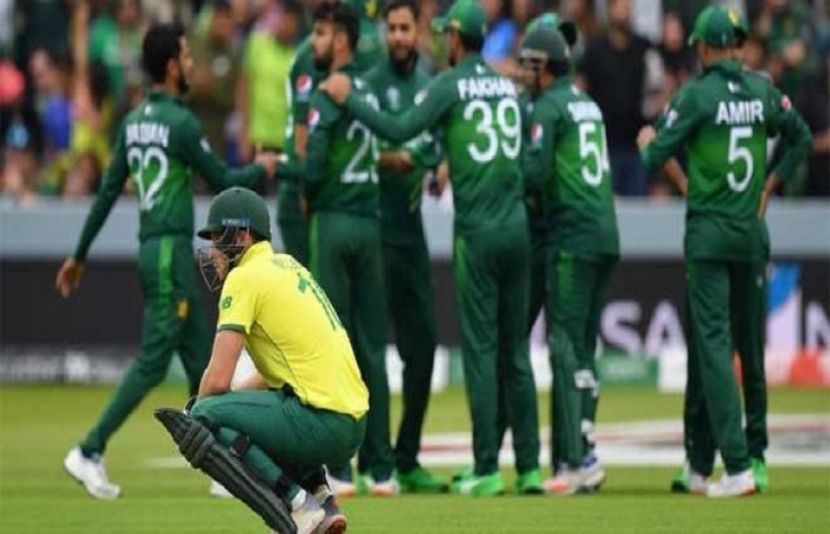 پاکستان کرکٹ ٹیم نے جنوبی افریقہ کو شکست دے کر پوائنٹس ٹیبل پر ساتویں پوزیشن حاصل کرلی ہے