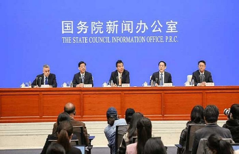 چین نے پاکستان کی درخواست پر اپنے طبی ماہرین کی ٹیم کورونا وائرس کے خلاف مدد کے لیے پاکستان بھیجنے کا اعلان کیا ہے۔