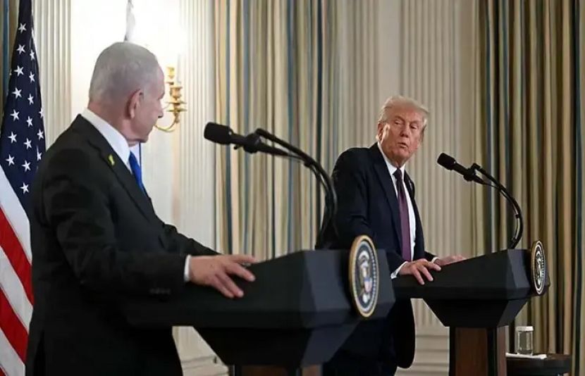 امریکی صدر ڈونلڈ ٹرمپ اور اسرائیلی وزیرِاعظم بنیامین نیتن یاہو پریس کانفرنس کر رہے ہیں