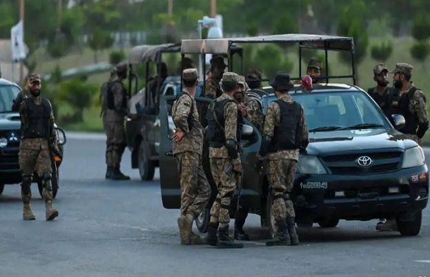 سکیورٹی فورسز نے خیبر پختونخوا میں دو الگ الگ کارروائیوں میں بھارتی حمایت یافتہ 9 دہشت گرد ہلاک کر دیے ہیں