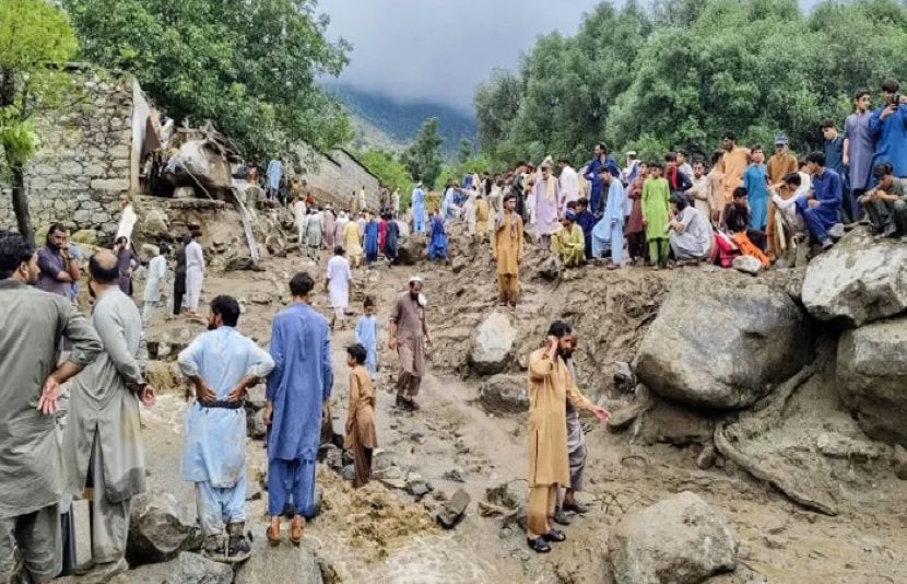 خیبرپختونخوا میں طوفانی بارشوں اور سیلابی ریلے سے ہونے والے نقصانات کے نتیجے میں 12 افراد جاں بحق اور 18 زخمی ہوگئے