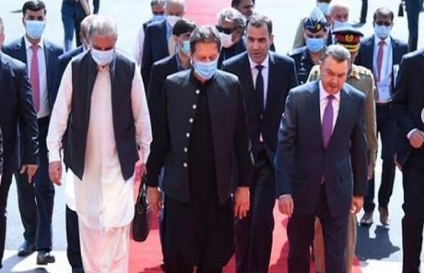 وزیراعظم عمران خان دو روزہ دورے پر تاجکستان پہنچ گئے