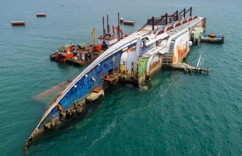 کشتی ڈوب گئی، 18 تارکین وطن ہلاک، 50 لاپتا