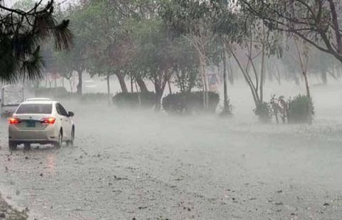 بارش اور دھند سے سردی میں اضافہ، موٹرویز بند