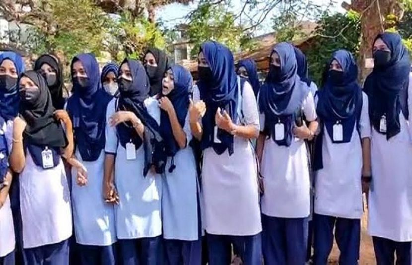 تعلیمی اداروں میں طالبات اور استانیوں کو حجاب پہننےکا حکم