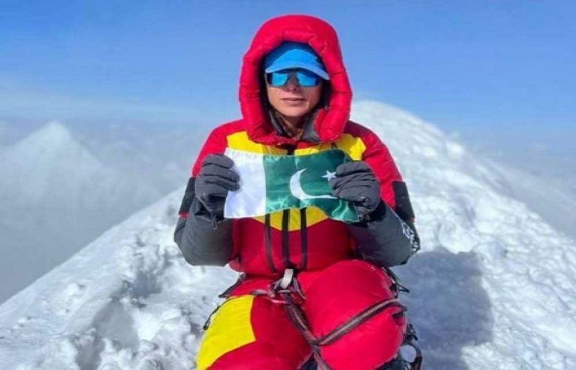 نائلہ 8 ہزار میٹر سے بلند 5 چوٹیاں سر کرنے والی واحد پاکستانی خاتون ہیں۔