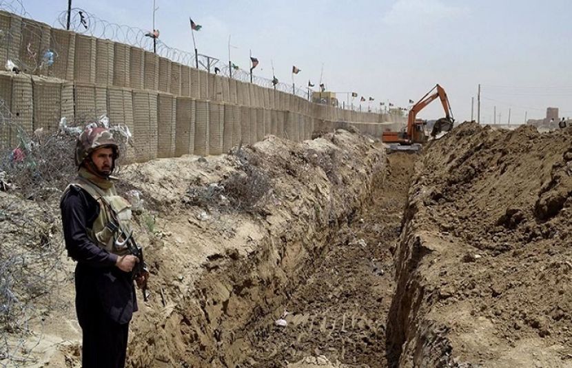 پاک افغان سرحد محفوظ بنانے کے لیے باڑ لگانے کا عمل شروع