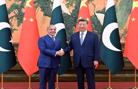 پاکستان اور چین کا دہشتگردوں کیخلاف دوٹوک مؤقف، وزیراعظم کے دورہ چین پر مشترکہ اعلامیہ جاری