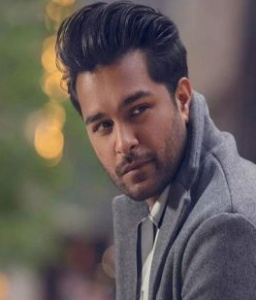 ہانیہ عامر کی عاصم اظہر کی سالگرہ میں شرکت، مداحوں میں تجسس