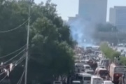 کراچی: مبینہ انتخابی دھاندلی کیخلاف مختلف مقامات پر احتجاج، پولیس کی شیلنگ